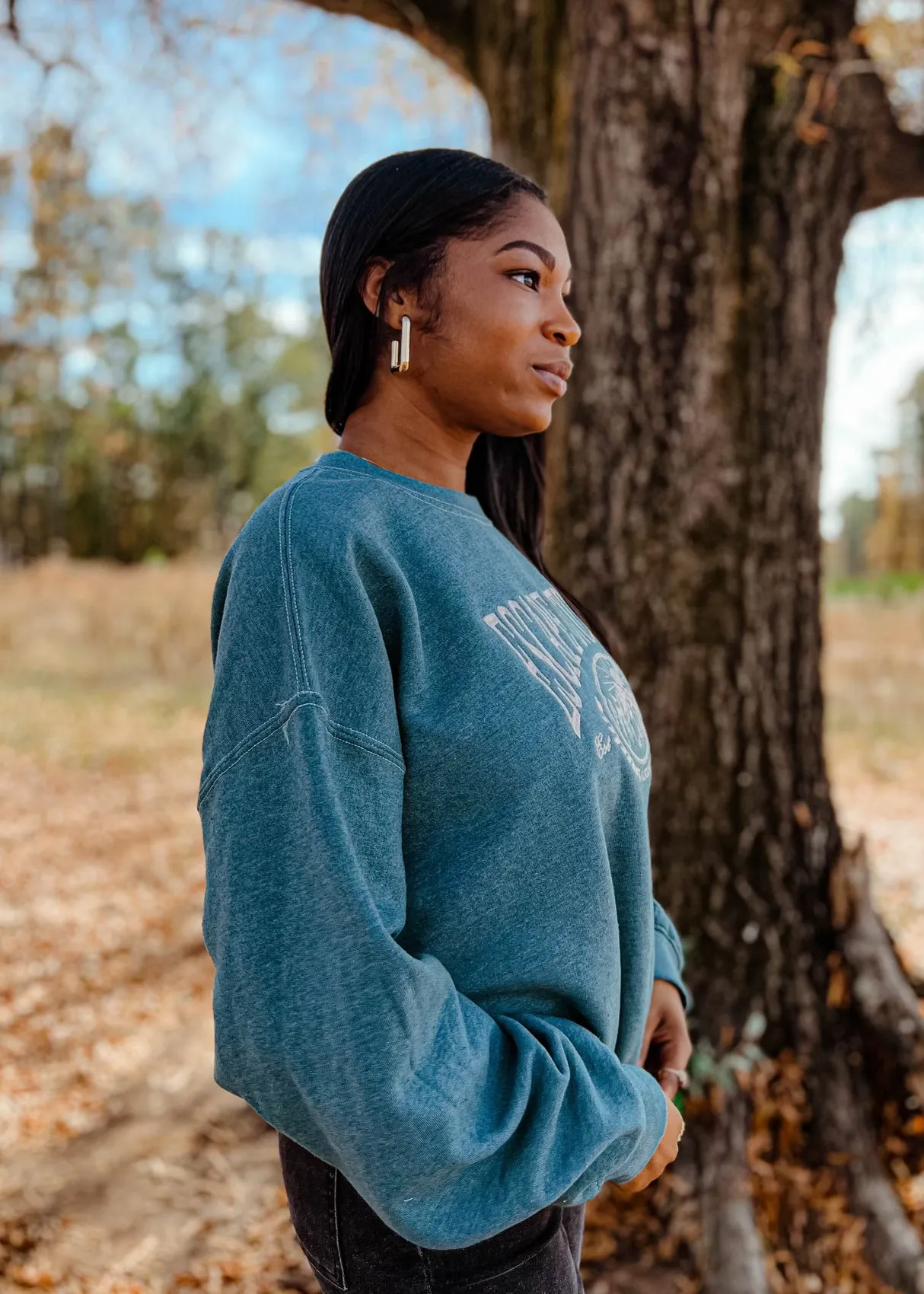 Escape Outdoors Embroidered Mountain Sweatshirt