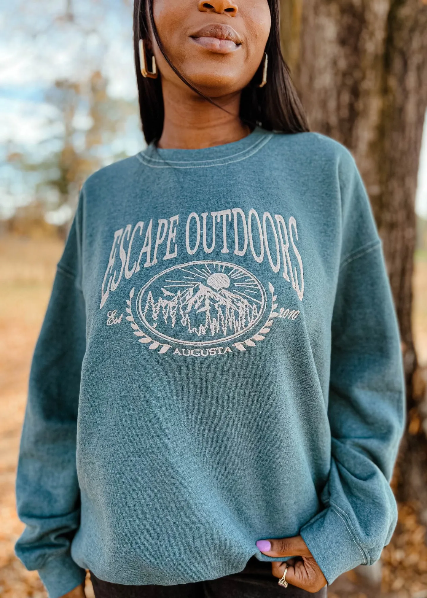 Escape Outdoors Embroidered Mountain Sweatshirt