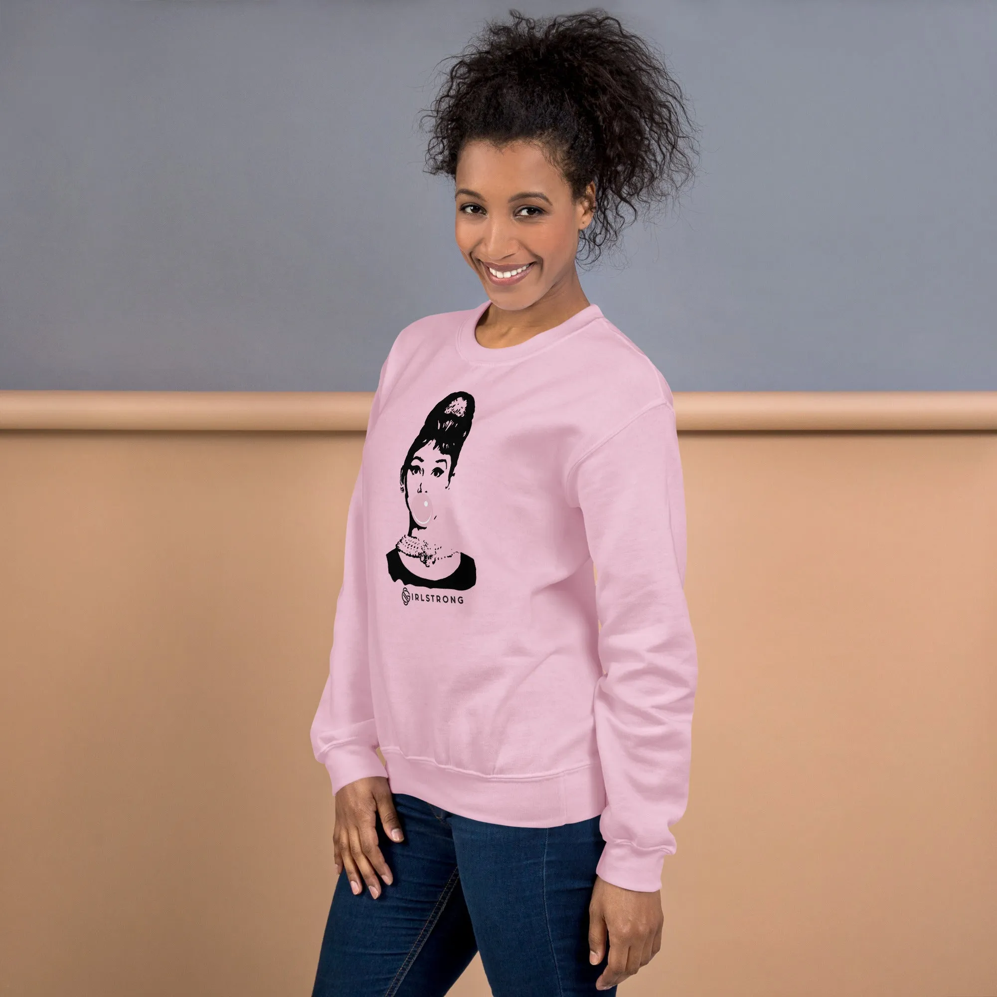 THE ESSENTIAL UNISEX SWEATSHIRT PINK AUDREY HEPBURN