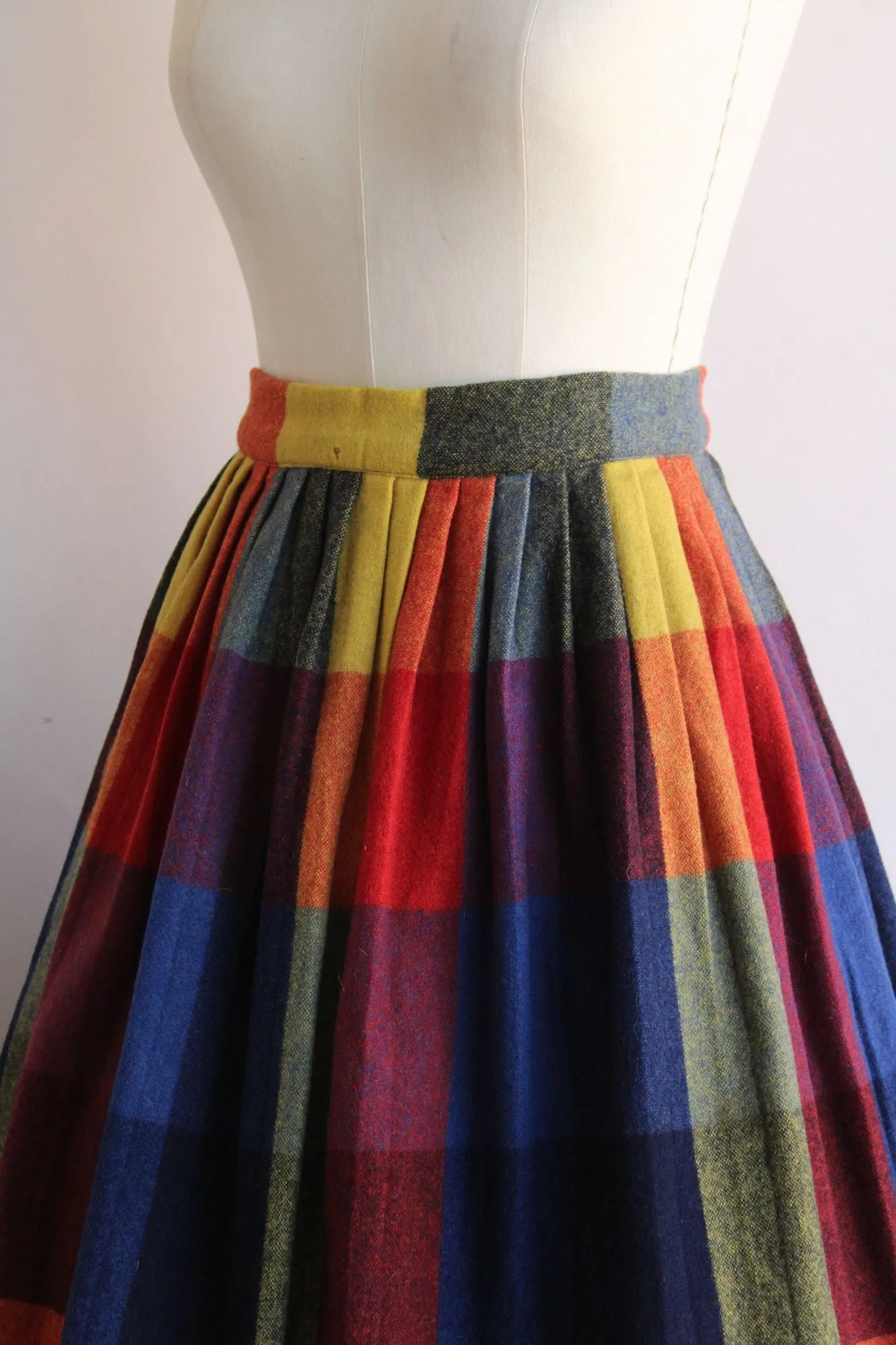 Vintage 1960s Wool Junior House Rainbow Windowpane Check Pleated Skirt